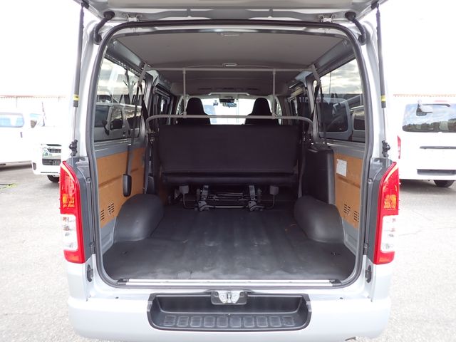 TOYOTA HIACE van 1.2t 2WD 2021