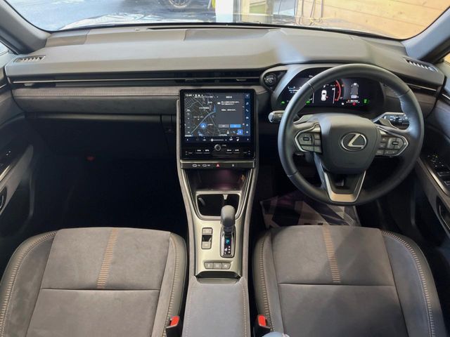 TOYOTA LEXUS LBX 2024