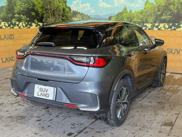 TOYOTA LEXUS LBX 2024