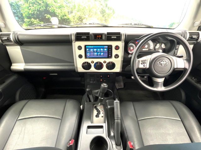 TOYOTA FJ CRUISER 4WD 2011