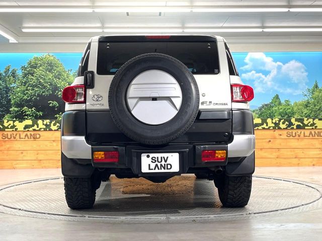 TOYOTA FJ CRUISER 4WD 2011