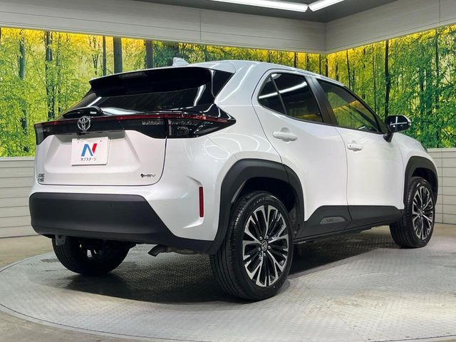 TOYOTA YARIS CROSS HYBRID 2025