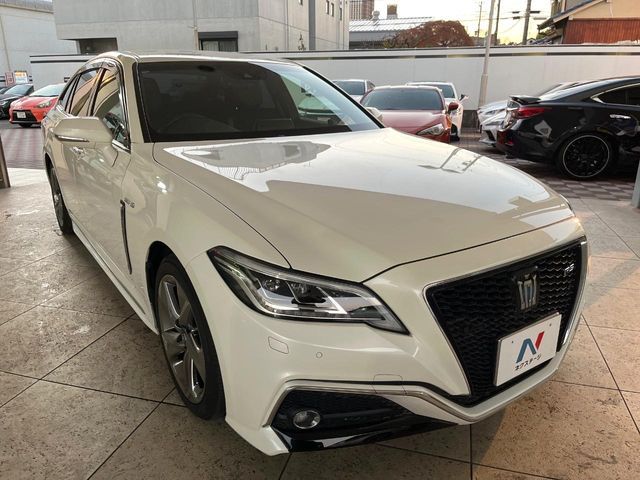 TOYOTA CROWN sedan hybrid 2019
