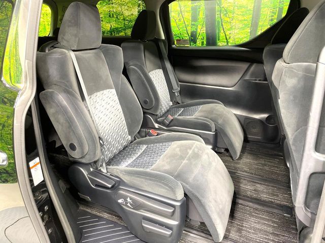 TOYOTA VELLFIRE 2016