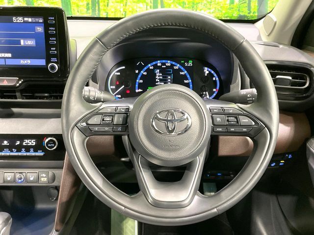 TOYOTA YARIS CROSS HYBRID 2023