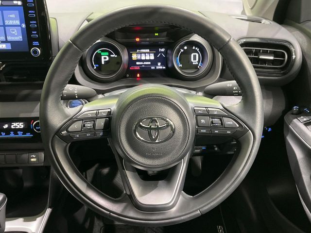 TOYOTA YARIS CROSS HYBRID 2022