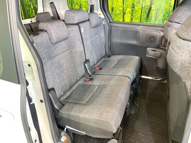 TOYOTA SIENTA HYBRID 2023