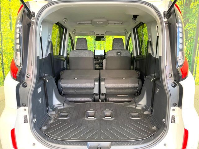 TOYOTA SIENTA HYBRID 2023