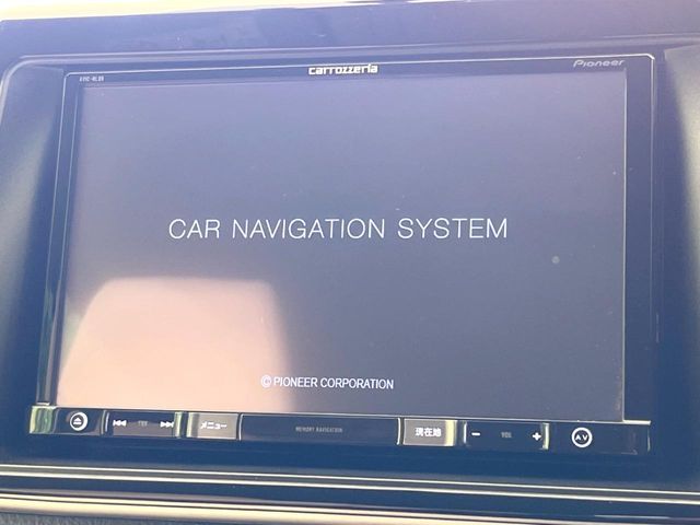 TOYOTA NOAH HYBRID 2015