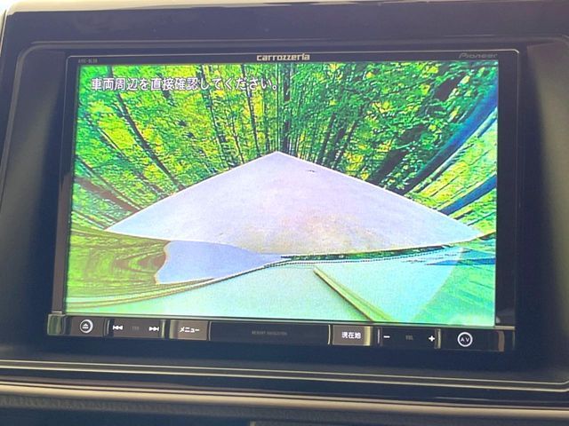 TOYOTA NOAH HYBRID 2015