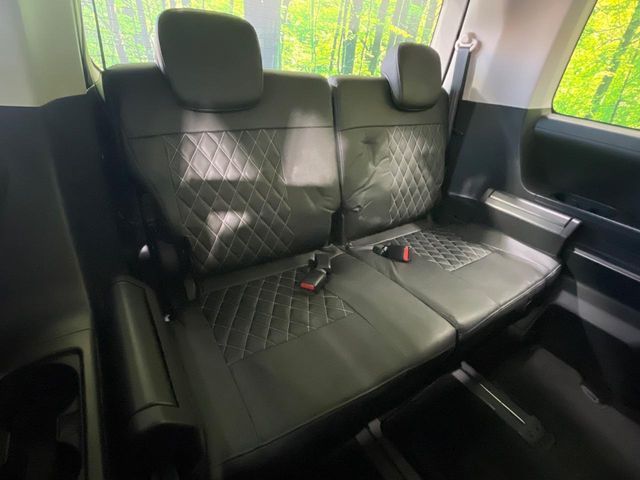 MITSUBISHI DELICA D:5 4WD 2023