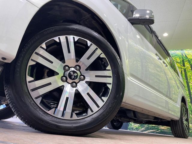 MITSUBISHI DELICA D:5 4WD 2023