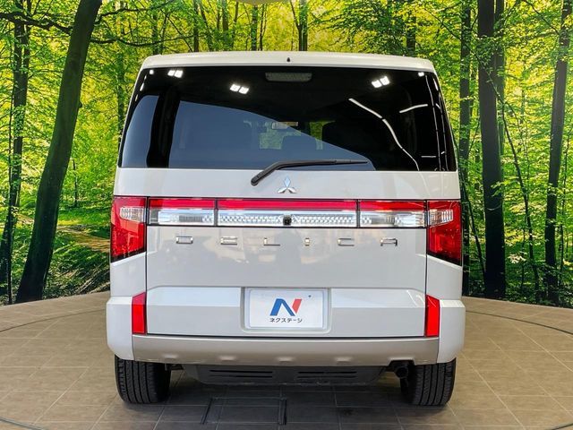 MITSUBISHI DELICA D:5 4WD 2023