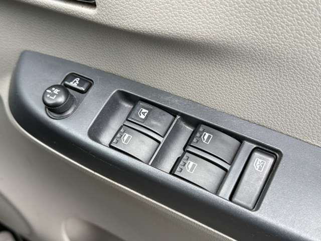 DAIHATSU MIRA e:S 4WD 2013