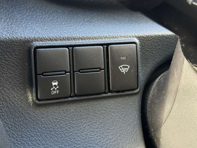 TOYOTA SIENTA 4WD 2017