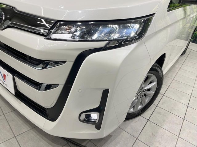 TOYOTA NOAH 2023