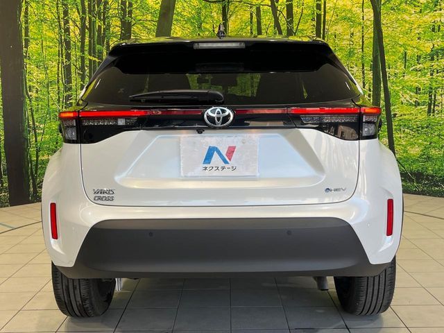 TOYOTA YARIS CROSS HYBRID 2025