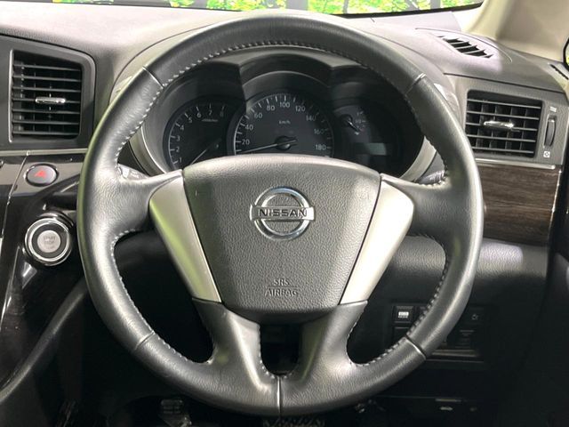 NISSAN ELGRAND  4WD 2012