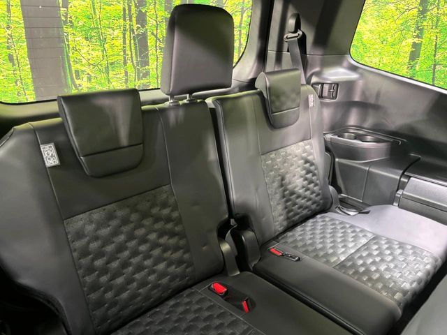 TOYOTA VOXY 4WD 2024