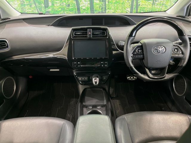 TOYOTA PRIUS 2019