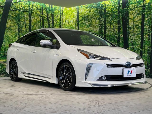 TOYOTA PRIUS 2019