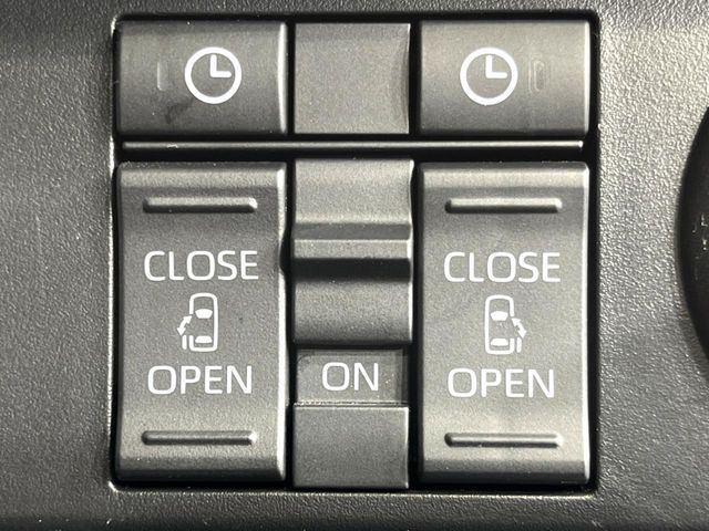 TOYOTA ROOMY 4WD 2024