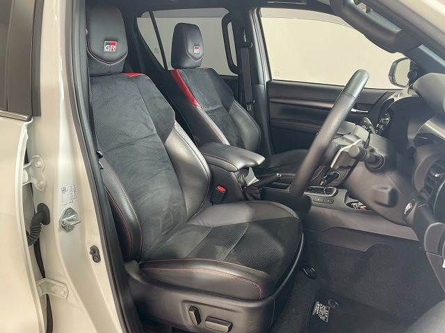 TOYOTA HILUX 4WD 2023