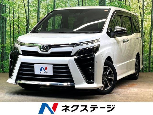 TOYOTA VOXY 2017