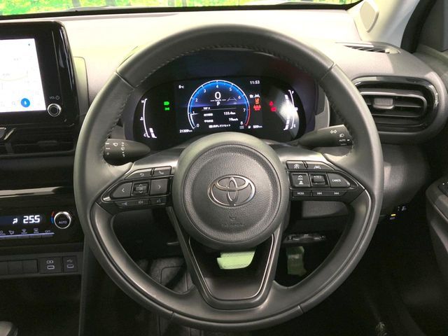TOYOTA YARIS CROSS 2025