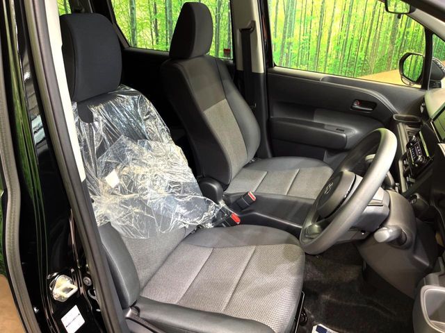 TOYOTA SIENTA HYBRID 2025