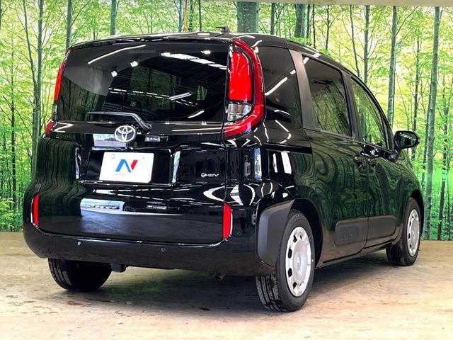 TOYOTA SIENTA HYBRID 2025