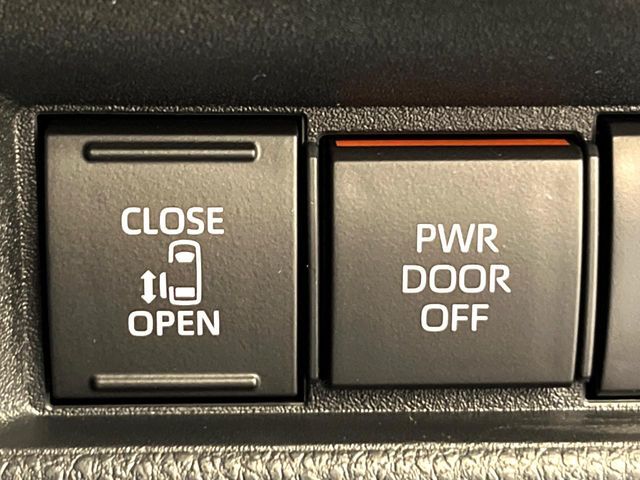 TOYOTA SIENTA HYBRID 2025