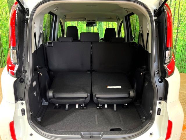 TOYOTA SIENTA HYBRID 2025