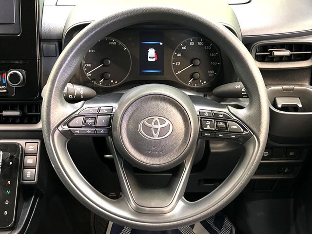 TOYOTA SIENTA HYBRID 2025