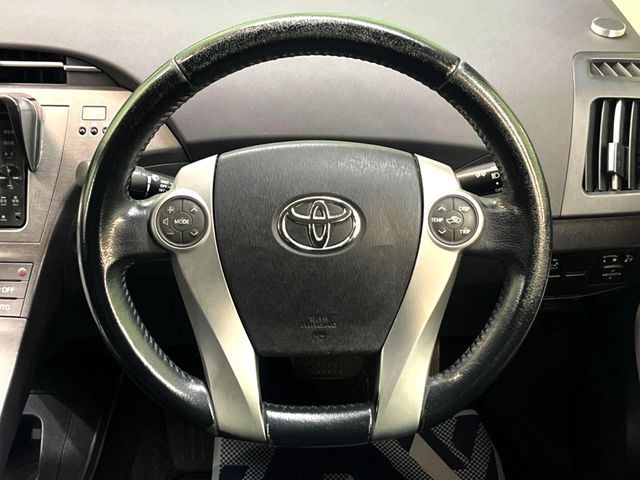 TOYOTA PRIUS 2012