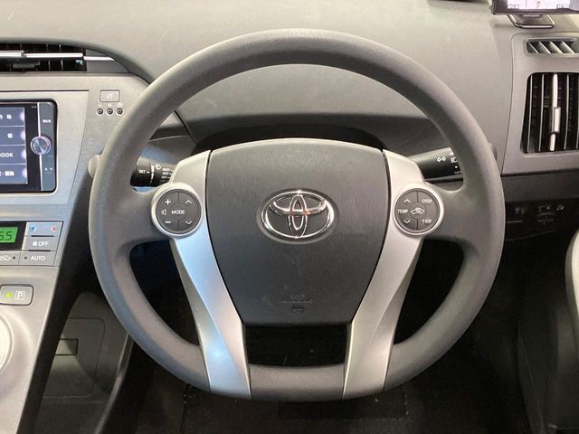 TOYOTA PRIUS 2013