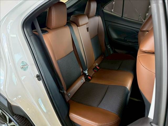 TOYOTA YARIS CROSS HYBRID 2023