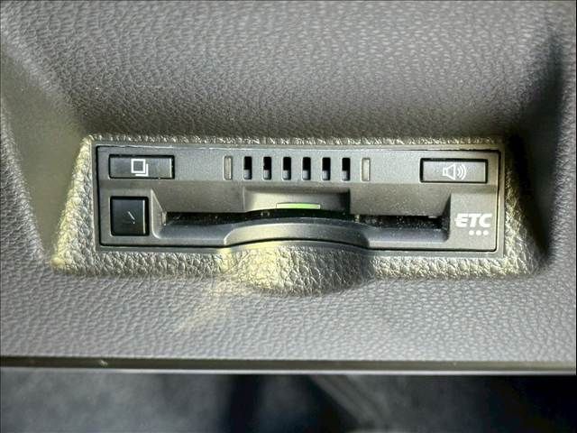 TOYOTA YARIS CROSS HYBRID 2023