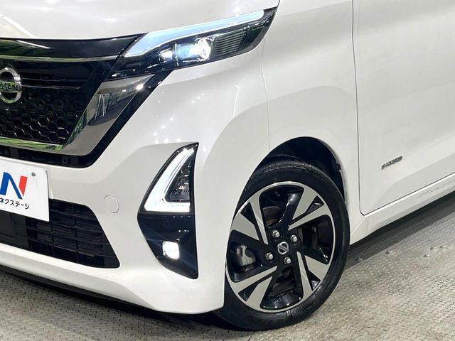 NISSAN ROOX 2022