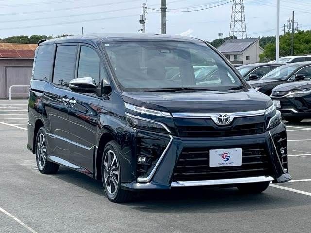 TOYOTA VOXY 2020