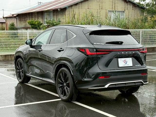TOYOTA LEXUS NX350h 2023