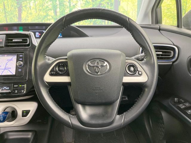 TOYOTA PRIUS 2018