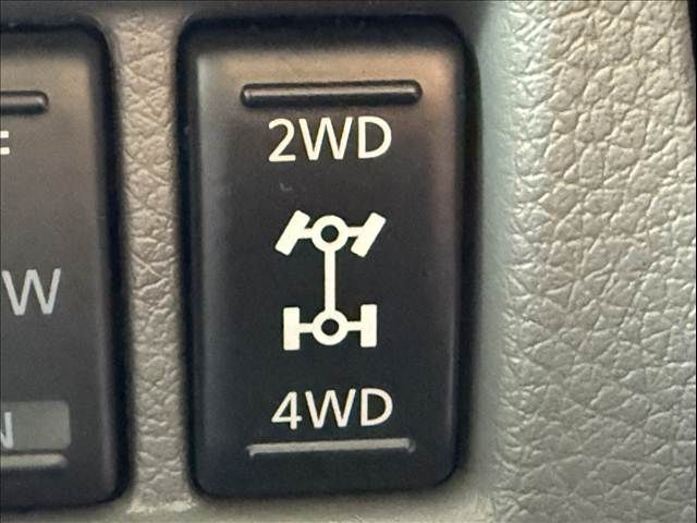 NISSAN NV350 CARAVAN 4WD 2016