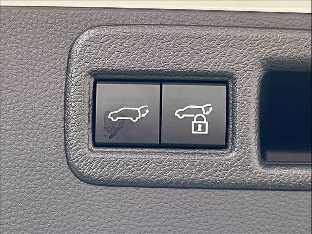 TOYOTA HARRIER 2WD 2024