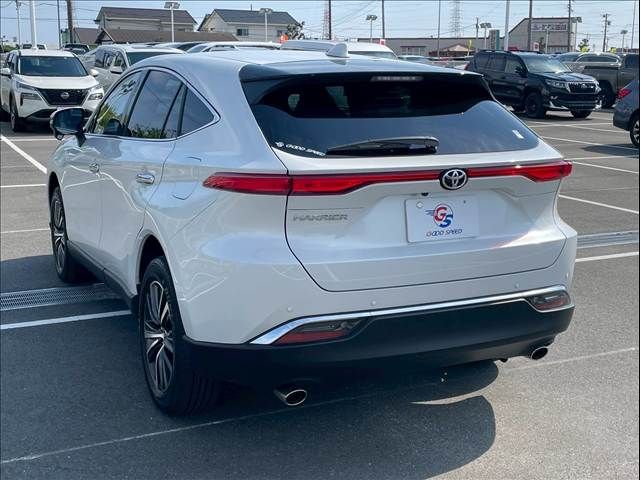 TOYOTA HARRIER 2WD 2024