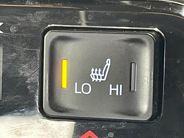 TOYOTA NOAH HYBRID 2023