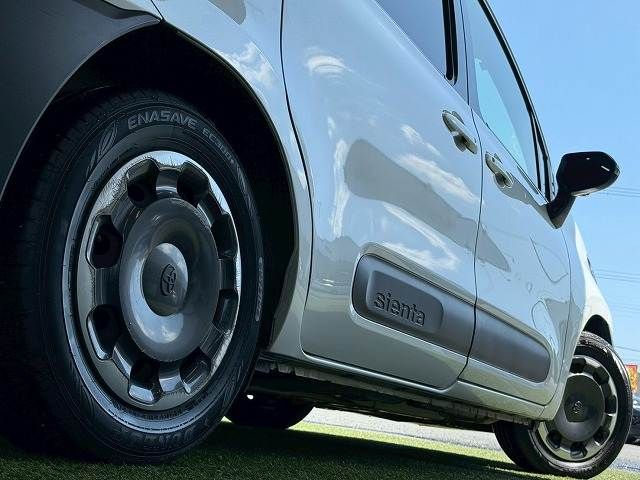 TOYOTA SIENTA HYBRID 2023