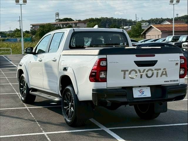 TOYOTA HILUX 4WD 2023
