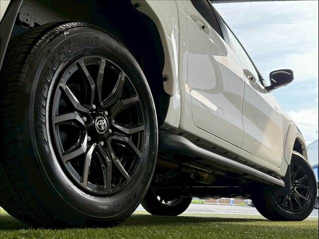 TOYOTA HILUX 4WD 2023