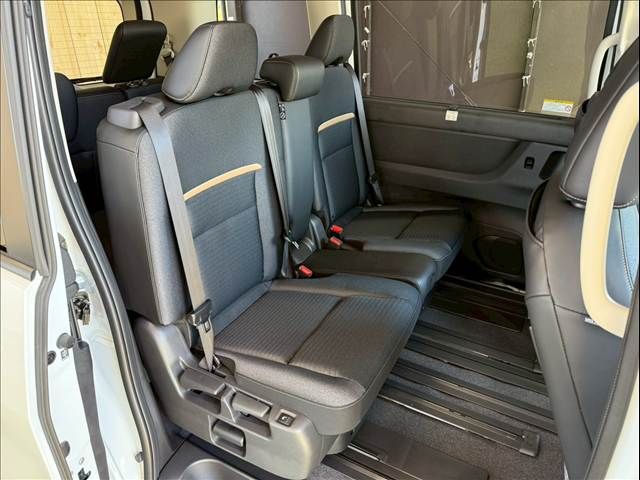 NISSAN SERENA  WG 4WD 2025